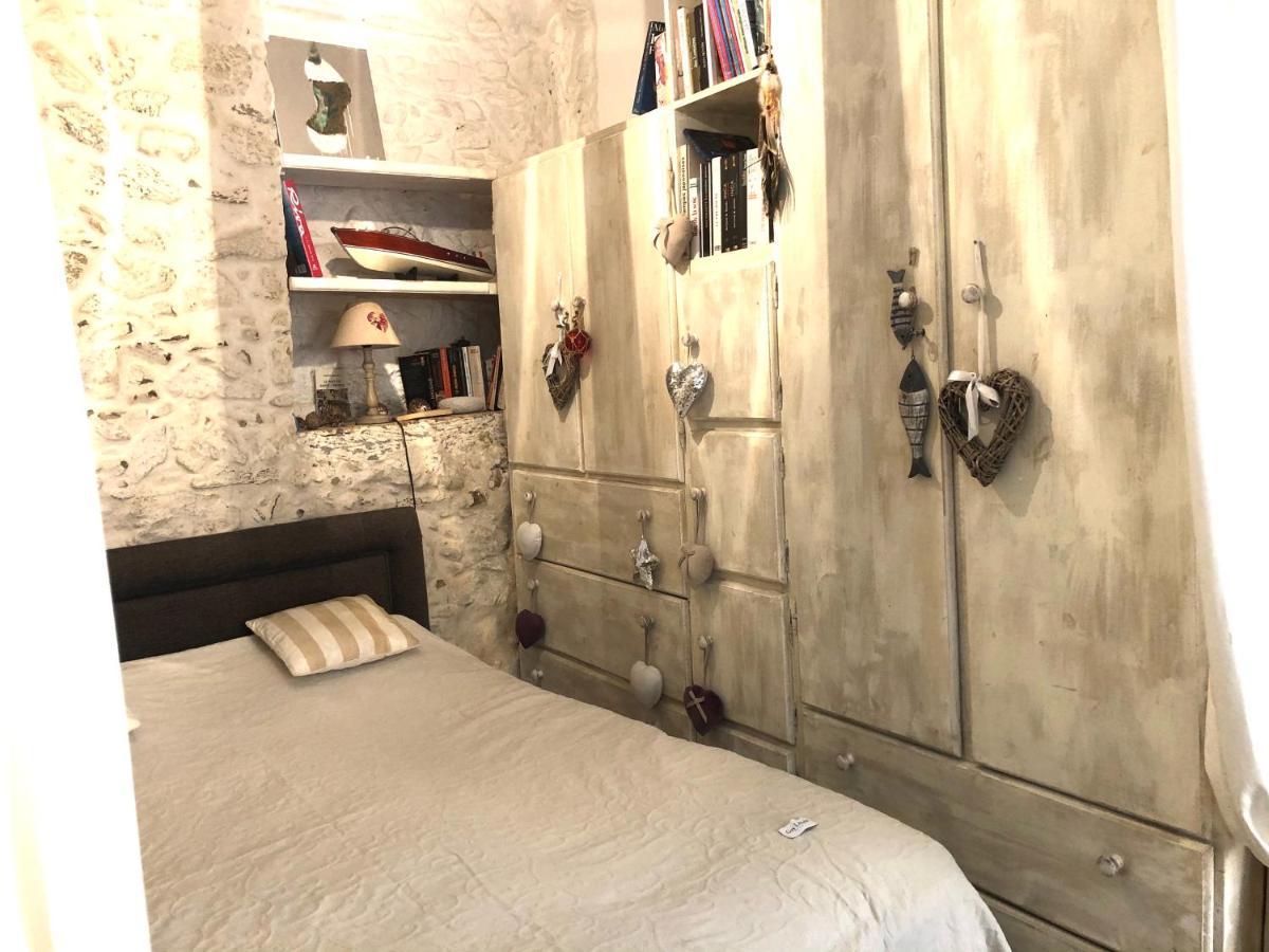 Appartement De Charme Au Coeur De แซ็ง-ทรอเป ภายนอก รูปภาพ