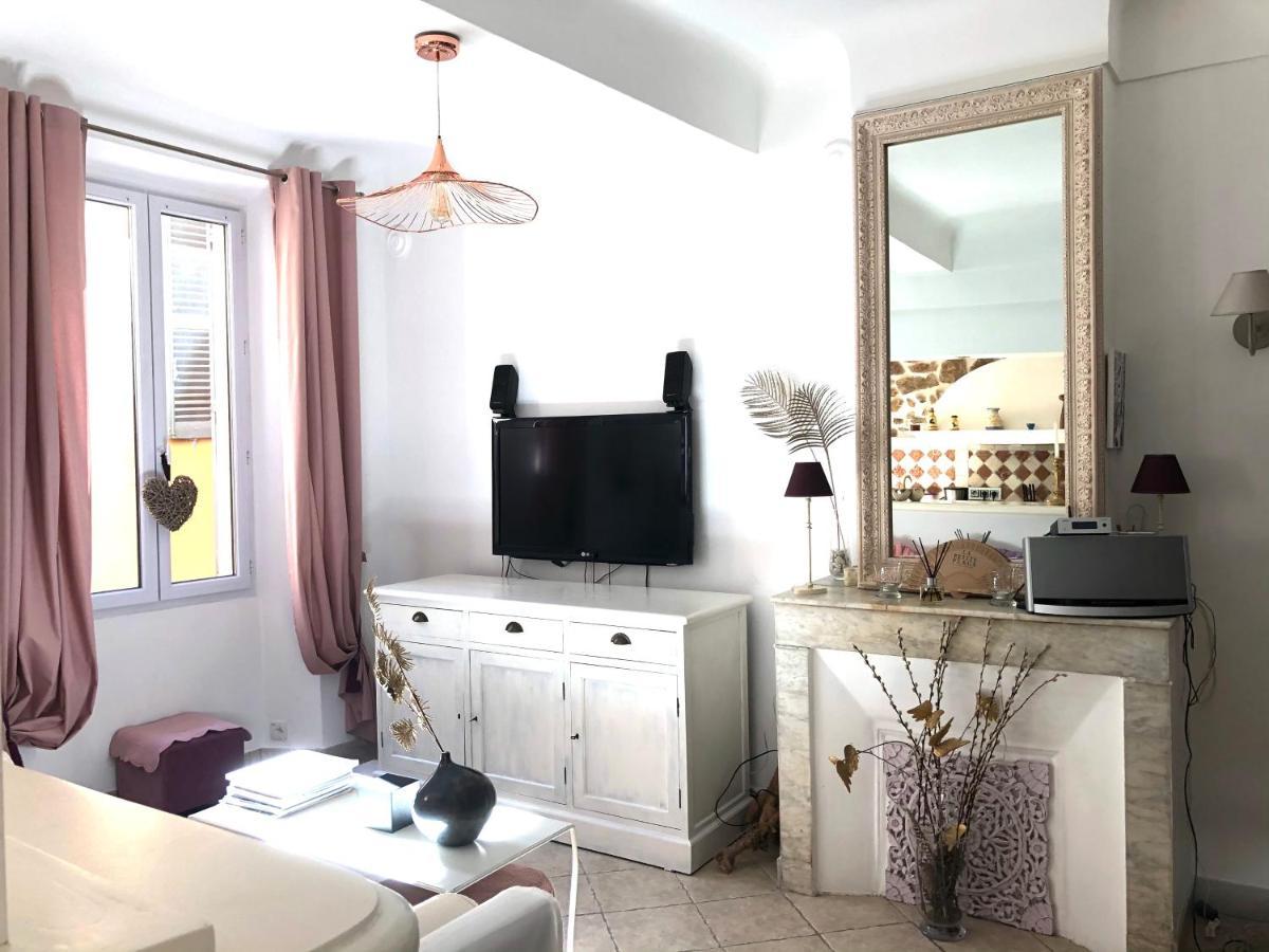Appartement De Charme Au Coeur De แซ็ง-ทรอเป ภายนอก รูปภาพ